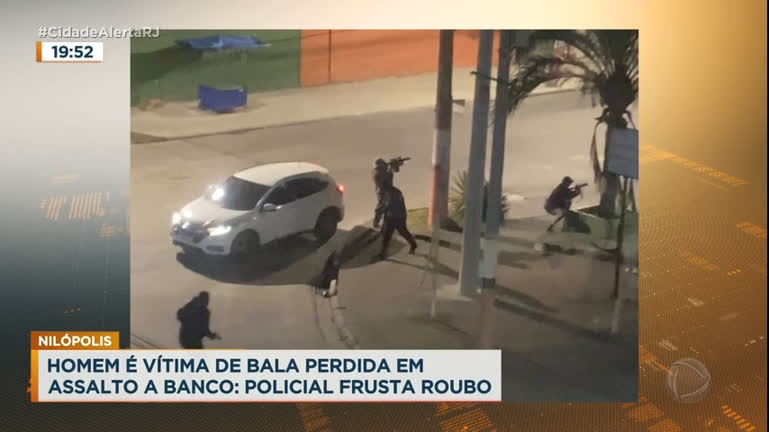 Vídeo: Homem é baleado durante tentativa de assalto a banco no Rio de Janeiro