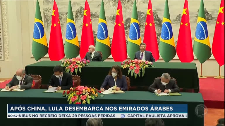 Vídeo: Brasil e China assinam 15 acordos durante passagem de Lula no país