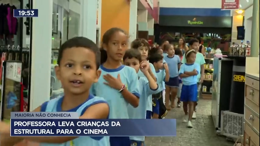 Vídeo: Professora leva crianças da Estrutural para o cinema