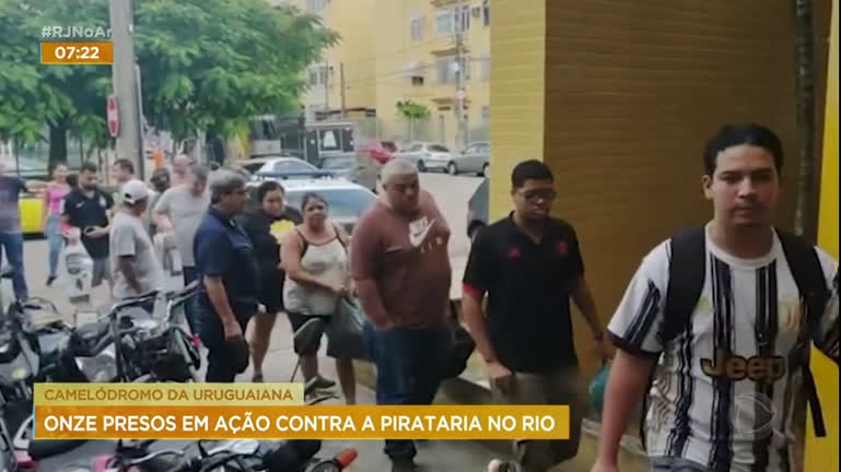 Vídeo: Comerciantes são presos em operação contra pirataria no centro do Rio