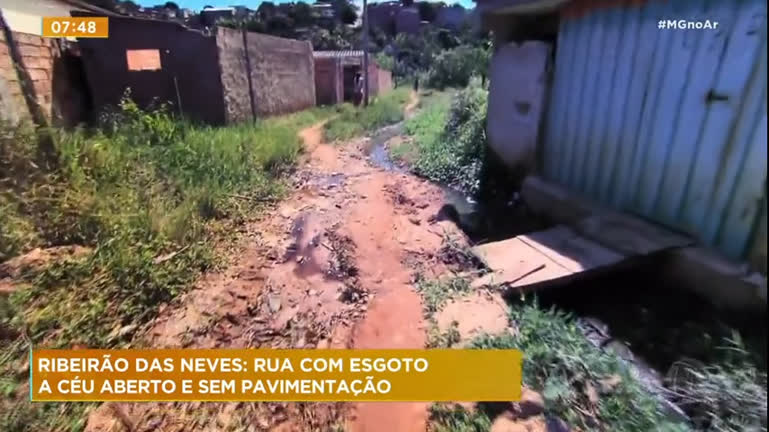 Vídeo: Bairro a Bairro: moradores da Grande BH denunciam rua com esgoto a céu aberto