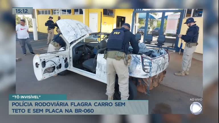 Vídeo: Polícia Rodoviária flagra carro sem teto e sem placa na BR-060