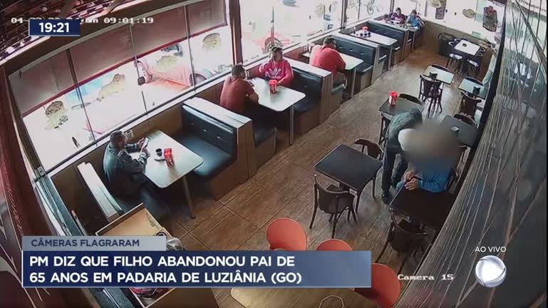 Vídeo: Filho abandona pai idoso dentro de padaria de Luziânia (GO)