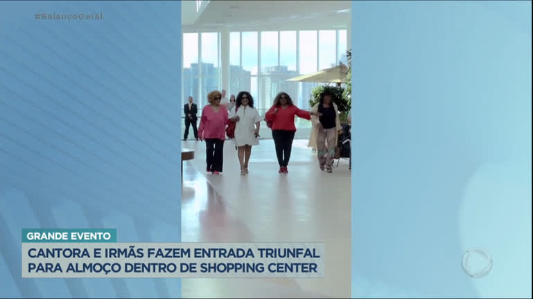 Vídeo: Alcione e suas irmãs fazem entrada triunfal no shopping
