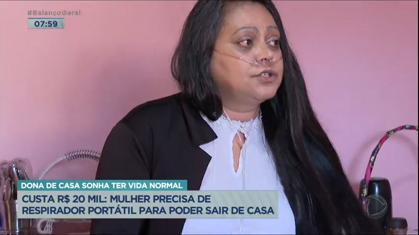 Vídeo: Mulher precisa de respirador portátil para poder sair de casa