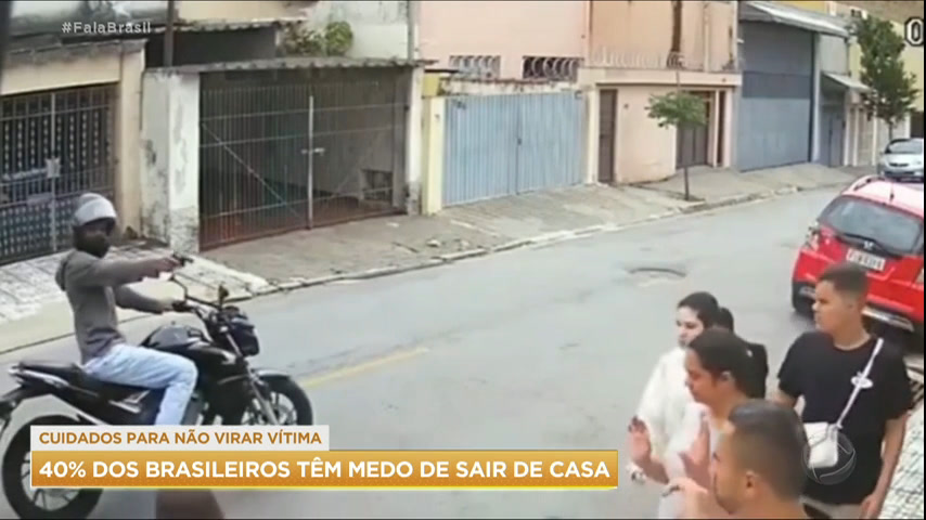 Vídeo: Levantamento aponta que 40% dos brasileiros têm medo de ser roubados quando saem de casa