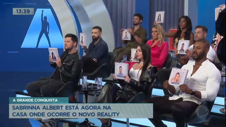 Vídeo: Público conhece 16 participantes do reality 'A grande conquista'