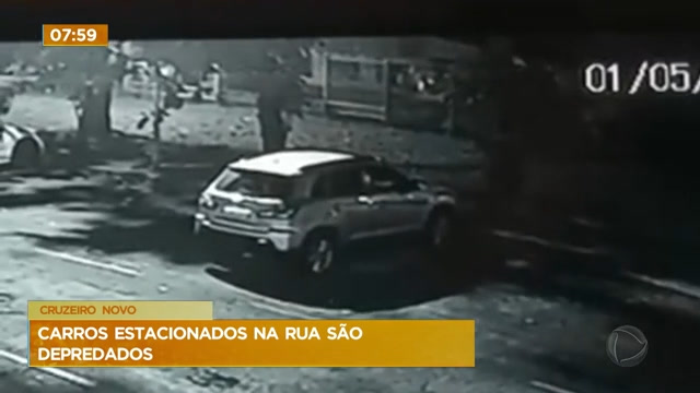 Vídeo: Vídeo: carros estacionados em ruas no Cruzeiro Novo são depredados