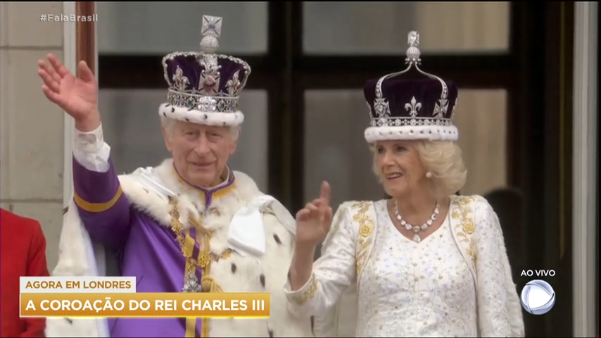 Vídeo: Rei Charles 3º saúda os súditos em Londres após ser coroado