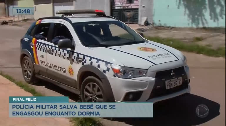Vídeo: Bebê de 30 dias engasga e é salva por policial militar no DF