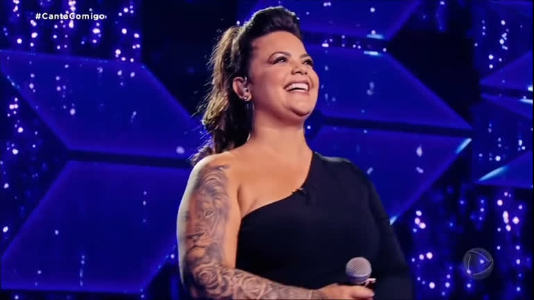 Vídeo: Michele Idalgo retoma o sonho de ser cantora e se apresenta com Eternal Flame