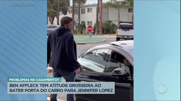 Vídeo: Ben Affleck bate a porta do carro para Jennifer Lopez