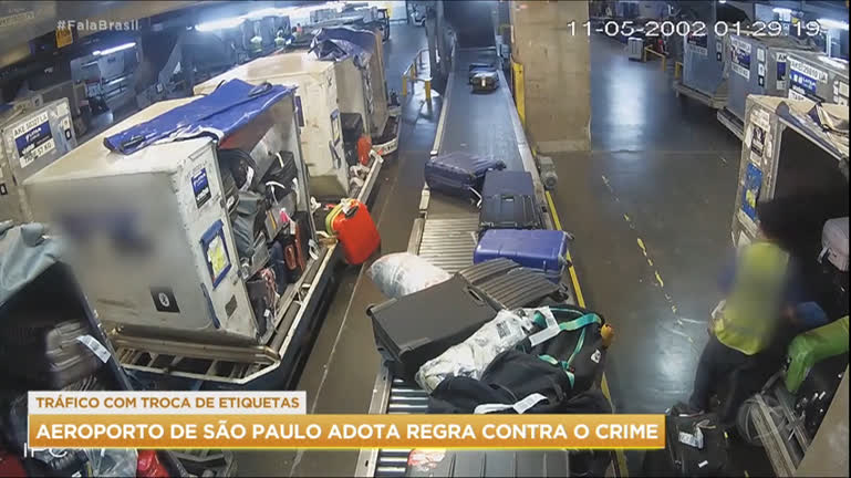 Vídeo: Funcionários do Aeroporto de Guarulhos não vão mais poder usar celular em áreas de segurança