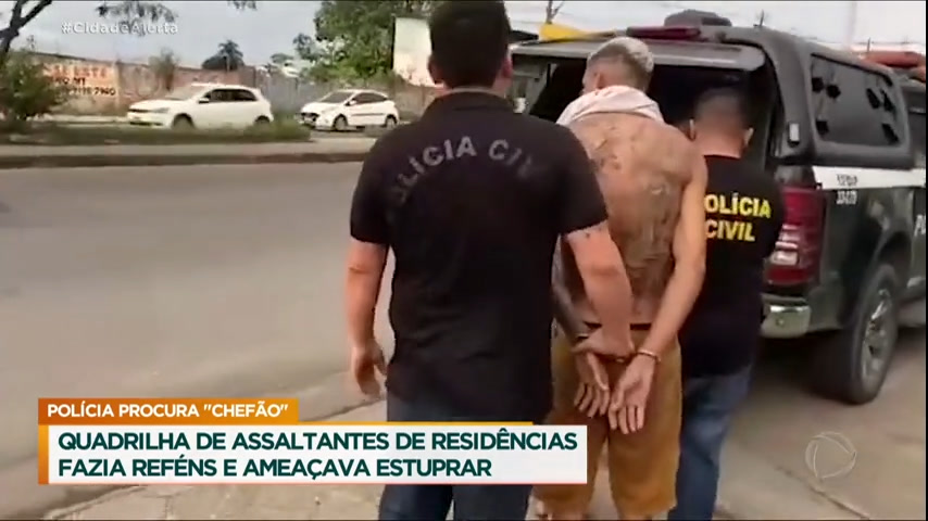 Vídeo: Suspeitos de roubarem residências são presos em Manaus