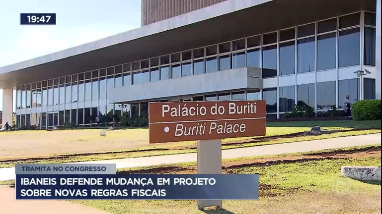 Governador Ibaneis assina ordem de serviço para duplicação de via de acesso  a Brazlândia (DF) - Brasília - R7 DF Record