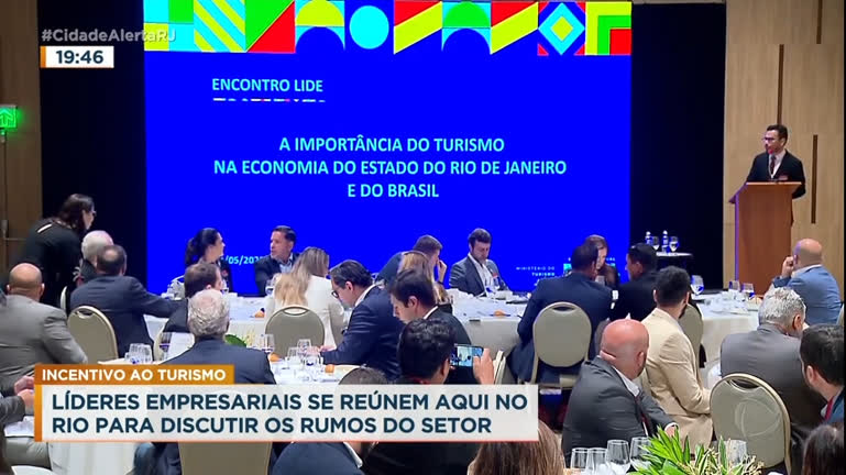 Vídeo: Líderes empresariais e autoridades discutem novos rumos do turismo em evento no Rio de Janeiro