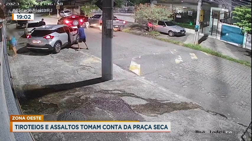 Vídeo: Moradores reclamam da violência na Praça Seca, zona oeste do Rio