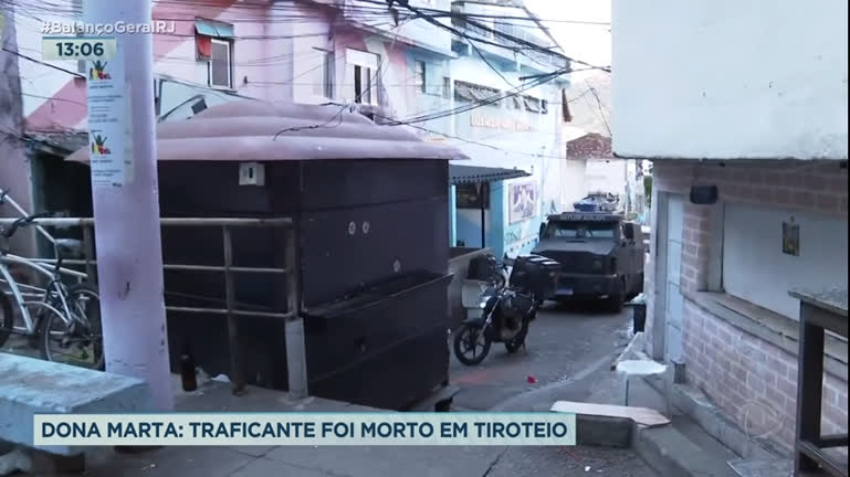 Vídeo: Traficante morre durante confronto com policiais militares no morro Dona Marta, em Botafogo