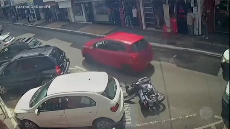 Vídeo: Número de acidentes com motos cresceu 64% em dez anos, segundo Ministério da Saúde