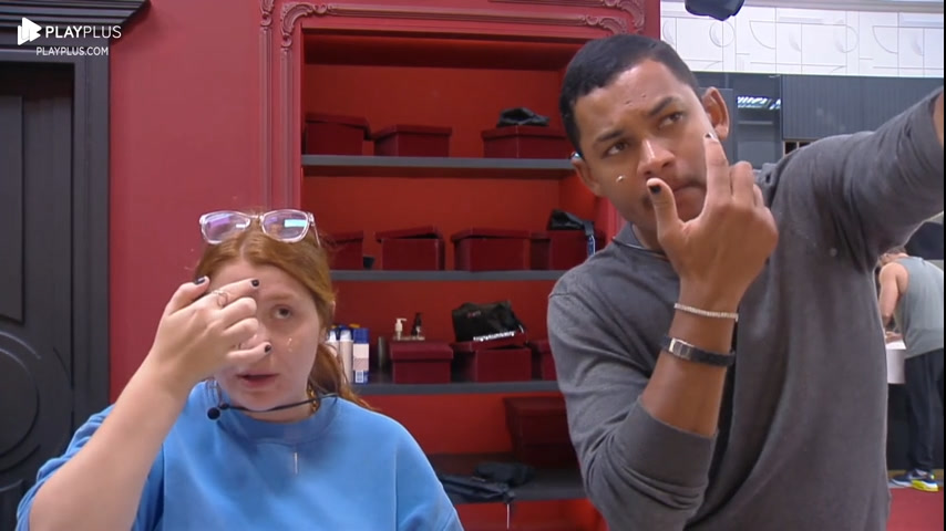 Vídeo: Giulia Garcia ensina seus cuidados com a pele para Gabriel | A Grande Conquista
