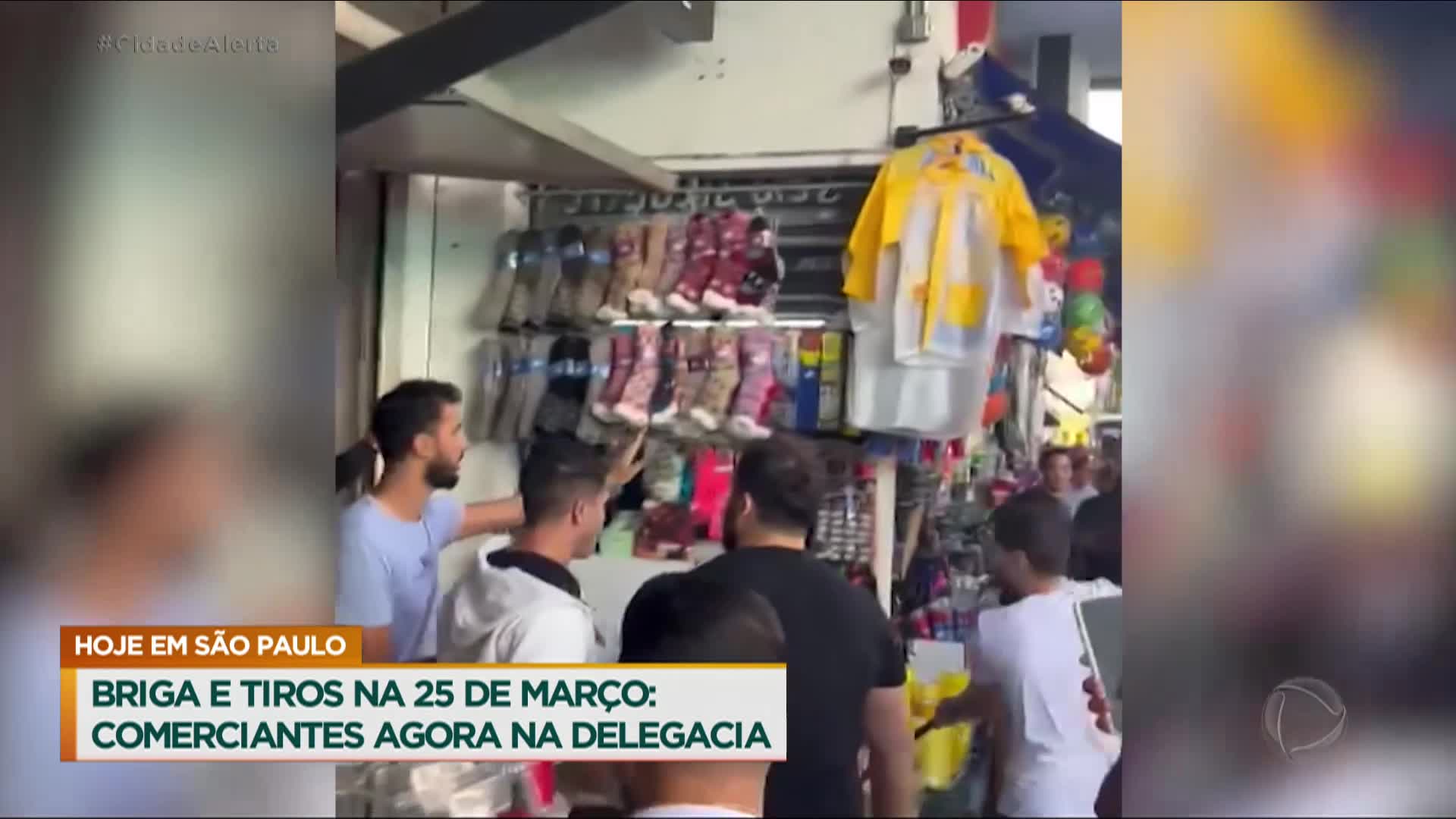 Vídeo: Briga entre famílias por causa de dinheiro termina com tiros no centro de SP