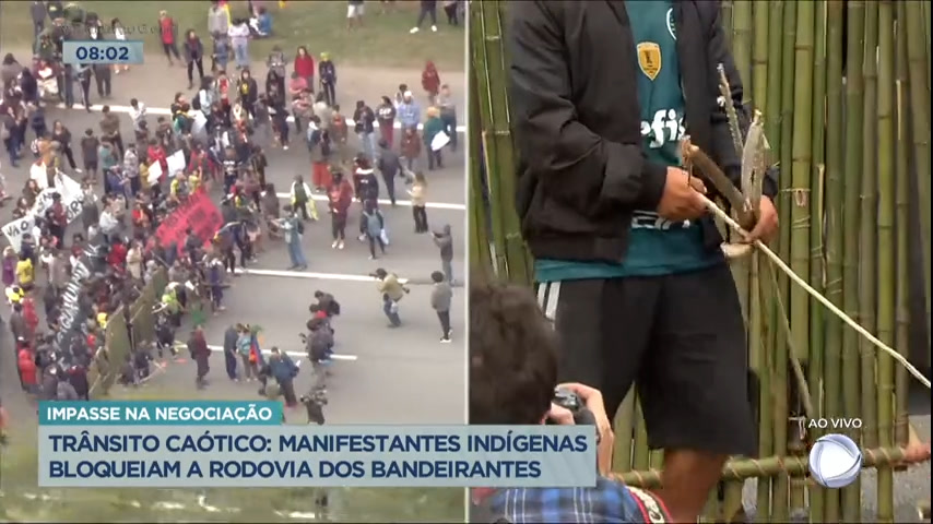 Vídeo: Indígenas se armam com flechas para resistir aos policiais na Rodovia dos Bandeirantes