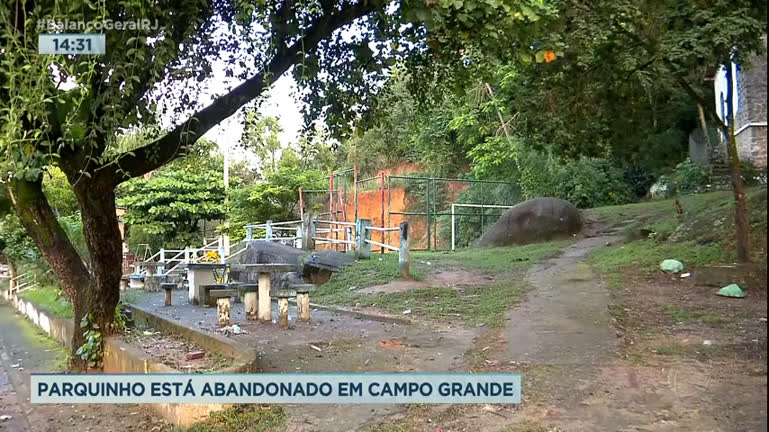 Vídeo: Moradores reclamam de parquinho abandonado em Campo Grande, zona oeste do Rio