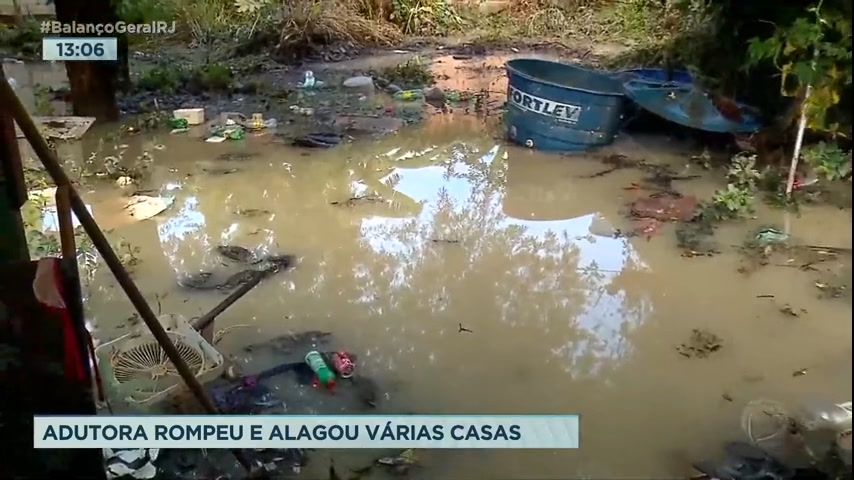 Vídeo: Adutora rompe e alaga casas na Baixada Fluminense