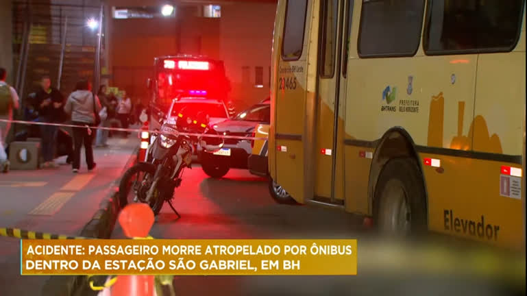 Vídeo: Passageiro morre atropelado por ônibus dentro da estação São Gabriel, em BH