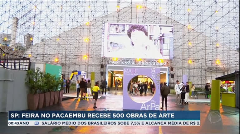Vídeo: Pacaembu recebe feira de artes no gramado do estádio