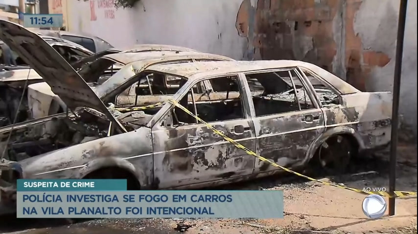 Vídeo: Polícia investiga incêndio em carros na Vila Planalto (DF)