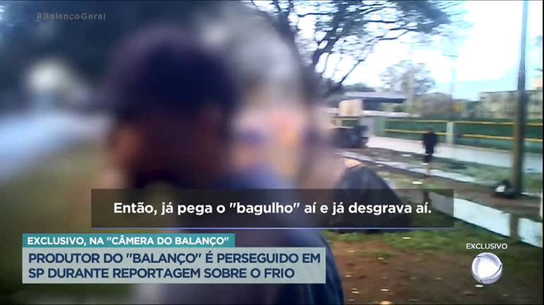 Vídeo: Câmera do Balanço : produtor da Record TV é cercado por moradores em situação de rua