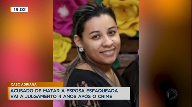 Vídeo: Após 4 anos, acusado de matar esposa esfaqueada vai a julgamento