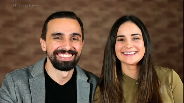 Vídeo: Adriano e Barbara contam como aprenderam a se relacionar com ajuda da Terapia do Amor