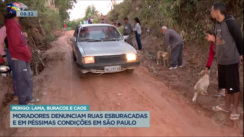 Vídeo: Moradores denunciam buracos em ruas de cidade da Grande São Paulo