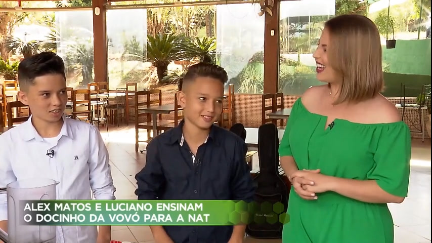 Vídeo: Alex Matos e Luciano ensinam o docinho da vovó para Nat