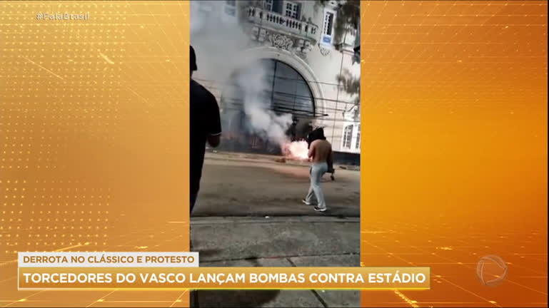 Vídeo: Fala Esporte : Torcedores do Vasco da Gama tentam invadir estádio após derrota para o Flamengo