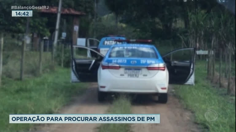Vídeo: PM faz operação para buscar assassinos de agente e primo no RJ