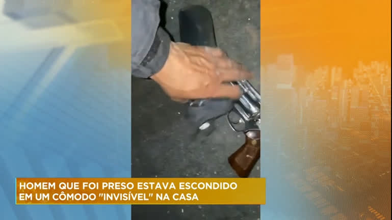 Vídeo: Suspeito de tráfico é encontrado escondido em cômodo "invisível" de imóvel na Grande BH