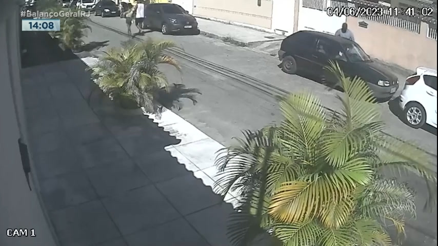 Vídeo: Criminoso furta veículo em 20 segundos na zona oeste do Rio
