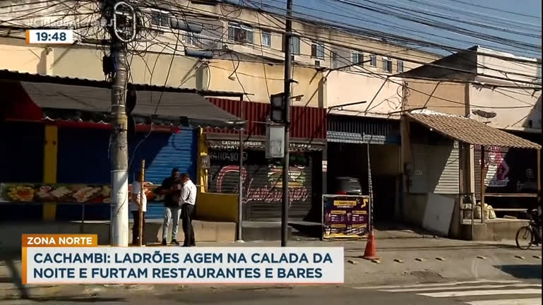 Vídeo: Criminosos furtam na madrugada bares e restaurantes do Cachambi, zona norte do Rio