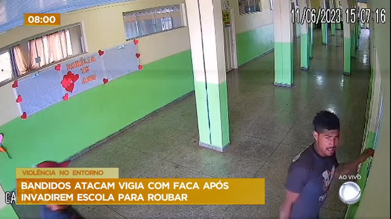 Vídeo: Criminosos são presos após invadirem uma escola municipal em Valparaíso de Goiás, no Entorno do DF