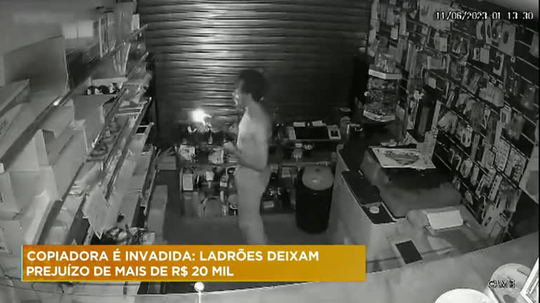 Vídeo: Ladrões invadem copiadora e deixam prejuízo de mais de R$ 20 mil, em BH