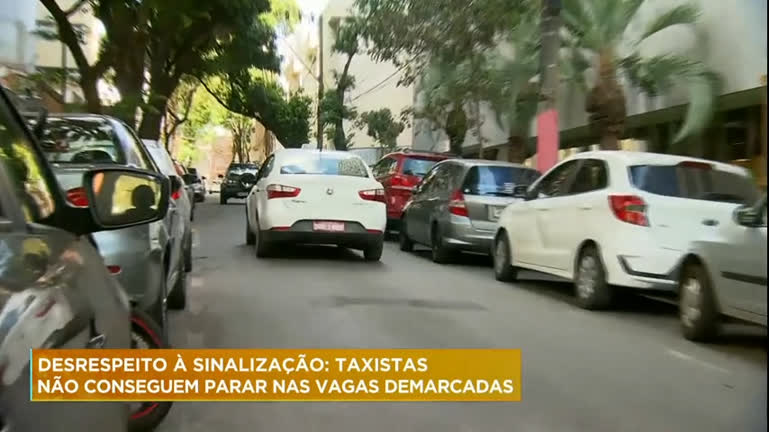 Vídeo: Taxistas denunciam que carros particulares ocupam vagas demarcadas em BH