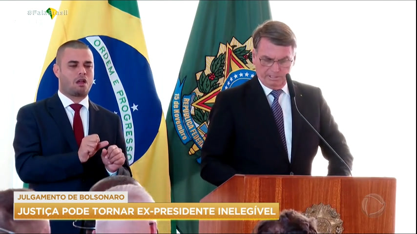 Vídeo: Começa julgamento no TSE que pode tornar Jair Bolsonaro inelegível