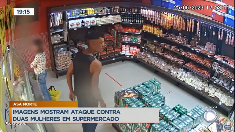 Vídeo: Imagens mostram ataque contra duas mulheres em supermercado