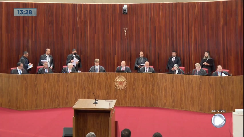Vídeo: Julgamento pode tornar Bolsonaro inelegível por 8 anos