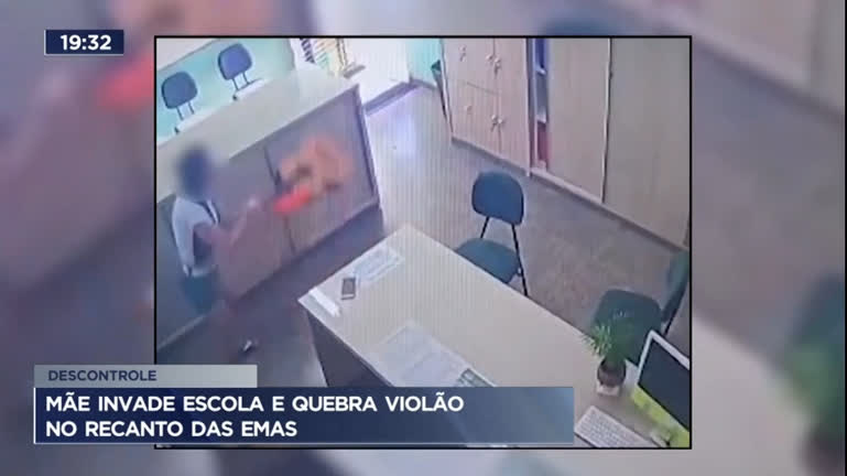 Vídeo: Mãe é presa após invadir escola e quebrar violão no Recanto das Emas