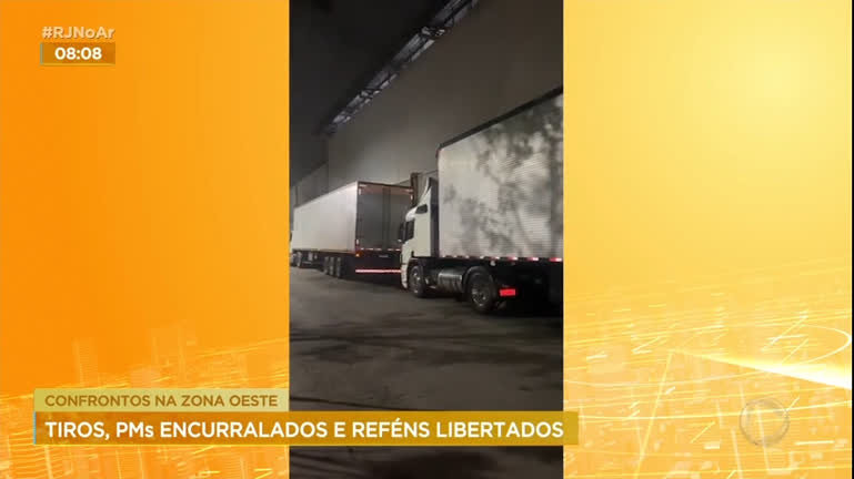 Vídeo: Polícia liberta motoristas de caminhão sequestrados na zona norte do Rio