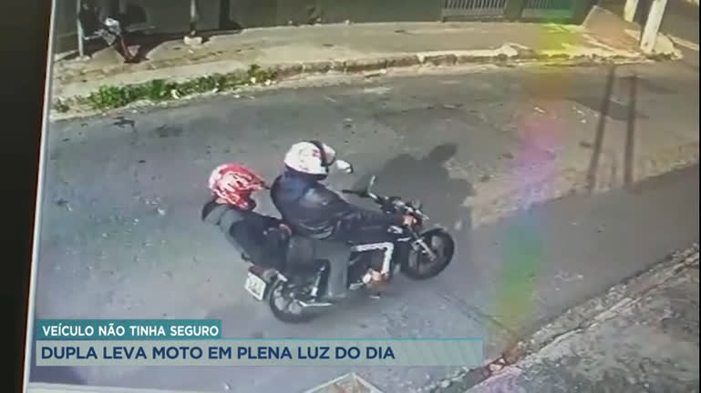 Vídeo: Dupla furta moto de motoboy na região de Venda Nova, em BH